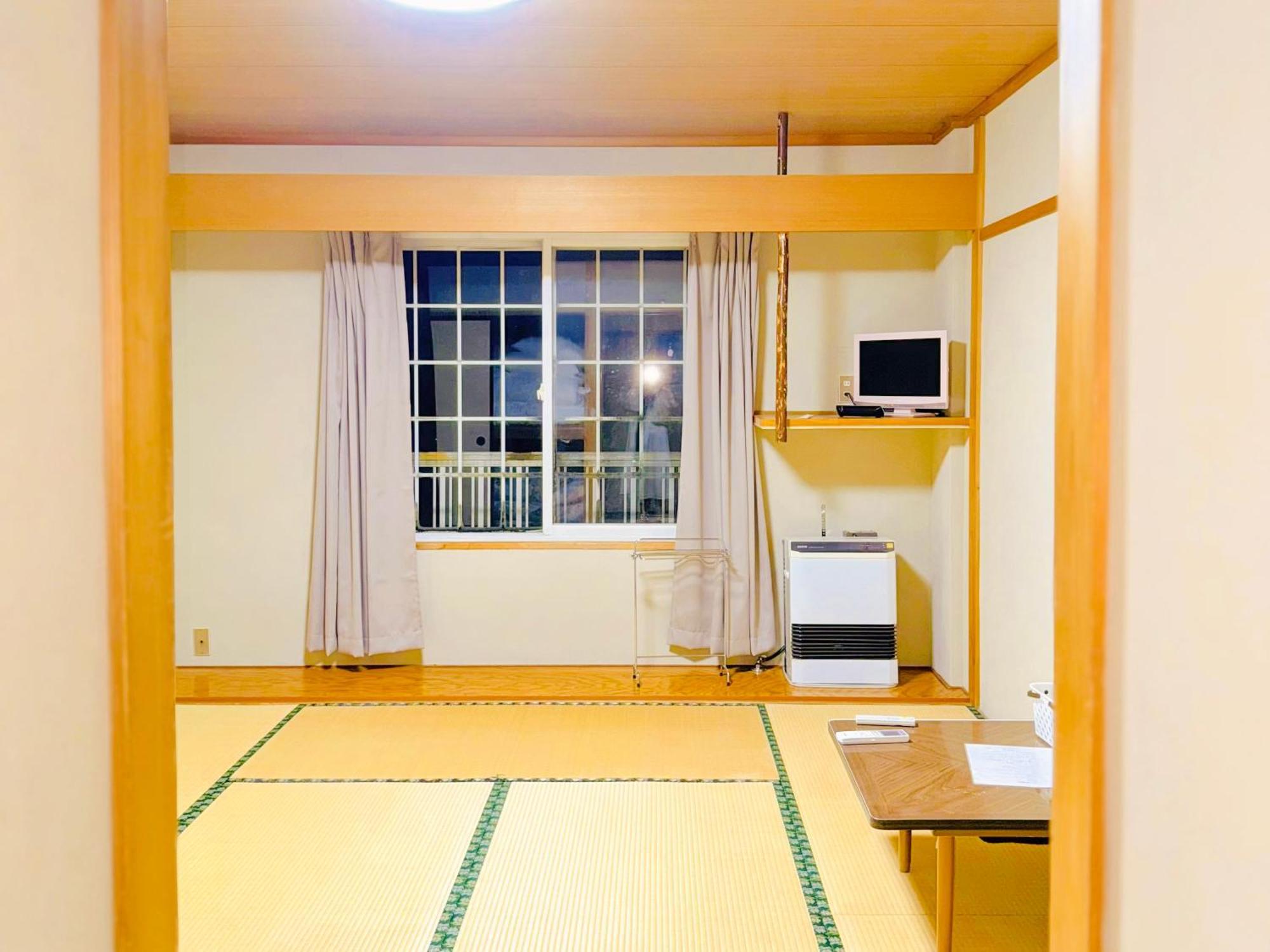 Snowhouse Memorie Hotel-石打丸山 Seki  Buitenkant foto